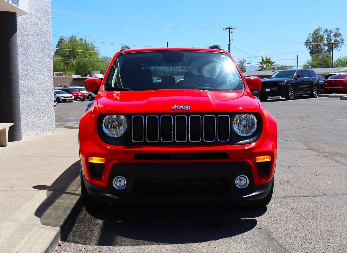 Used 2019 Jeep Renegade Latitude FWD image 16