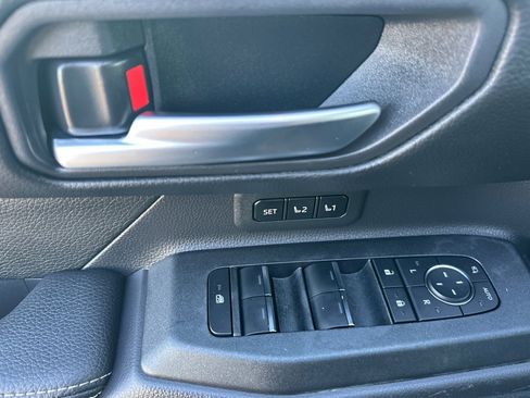 Used 2025 Toyota Land Cruiser image 10