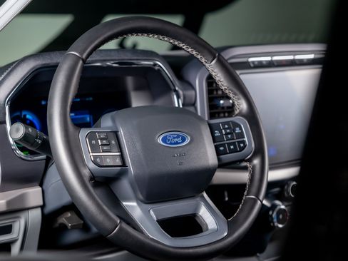 Used 2023 Ford F150 Lightning XLT image 31