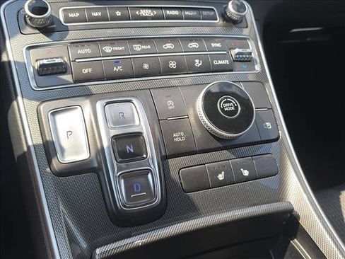 Used 2023 Hyundai Santa Fe SEL w/ Winter Weather Package FWD image 15