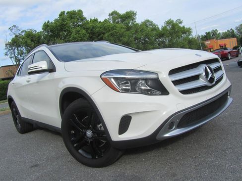 Used 2015 Mercedes-Benz GLA 250 4MATIC image 2