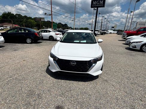 Used 2024 Nissan Sentra S FWD image 7