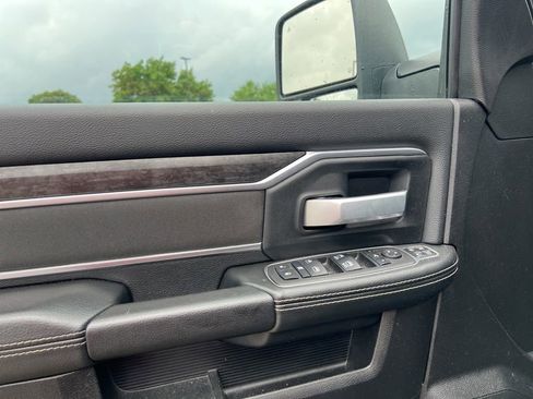 Used 2024 RAM 2500 Big Horn w/ Night Edition AWD/4WD image 16