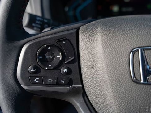 Used 2023 Honda Odyssey Sport image 25