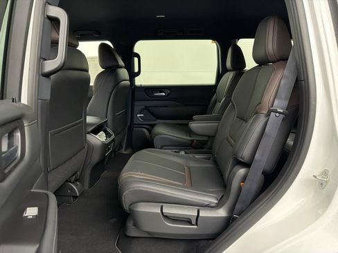 New 2026 Nissan Armada SL w/ Captain's Chari Seat Package image 16