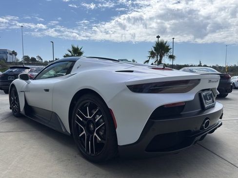 New 2023 Maserati MC20 Spyder image 9