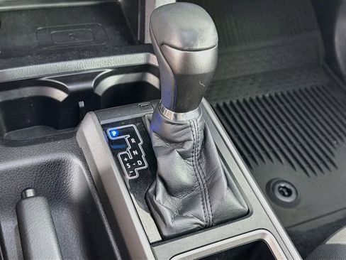 Used 2022 Toyota Tacoma TRD Sport w/ Technology Package RWD image 22