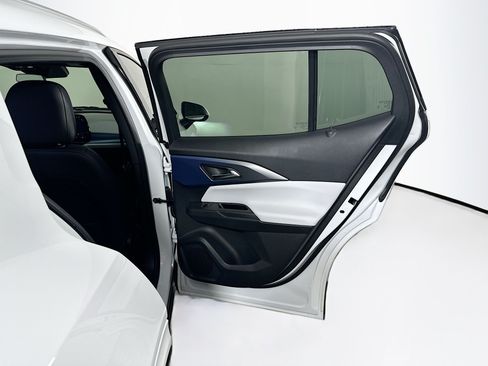 Used 2025 Chevrolet Equinox EV LT FWD image 30