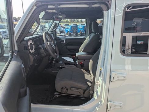 Certified 2024 Jeep Wrangler Willys image 11