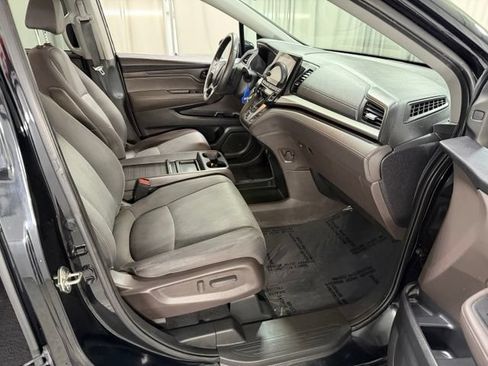 Used 2019 Honda Odyssey EX image 7