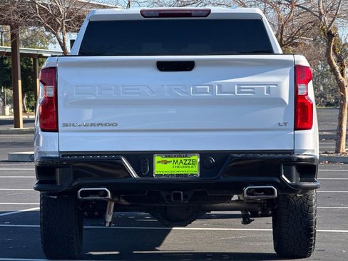 Used 2021 Chevrolet Silverado 1500 LT Trail Boss w/ Bed Protection Package image 11