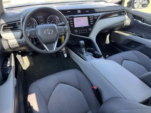 Used 2020 Toyota Camry LE image 13