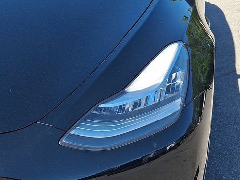 Used 2022 Tesla Model Y Long Range AWD/4WD image 11