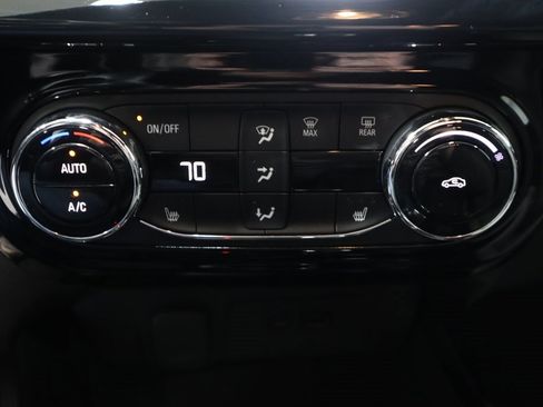 Used 2024 Chevrolet Trax RS w/ Driver Confidence Package image 32