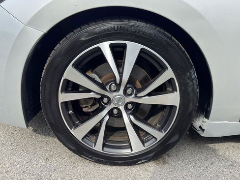 Used 2018 Nissan Maxima 3.5 SL image 11