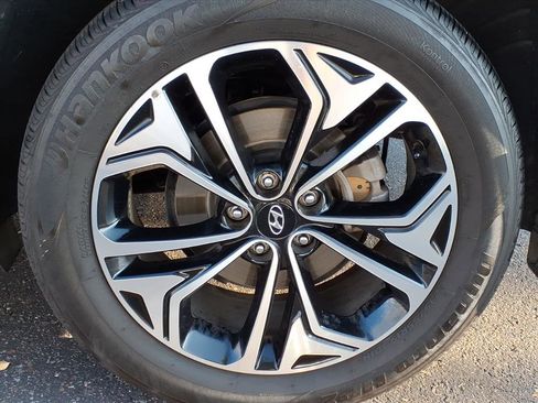 Used 2020 Hyundai Santa Fe Limited image 9