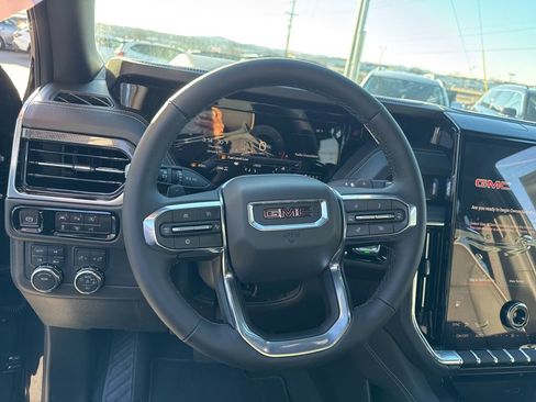 New 2026 GMC Yukon XL Elevation image 15