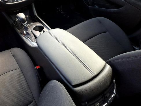 Used 2022 Chevrolet Malibu LT w/ Redline Edition image 22