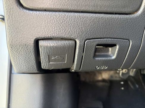 Used 2011 Toyota Corolla S FWD image 39
