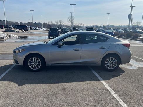 Used 2014 MAZDA MAZDA3 i Touring image 9