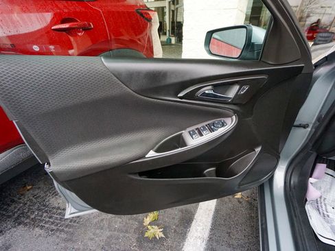 Used 2024 Chevrolet Malibu LT image 15