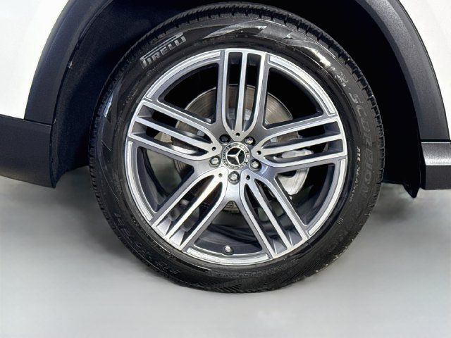 Used 2023 Mercedes-Benz GLS 450 4MATIC image 32