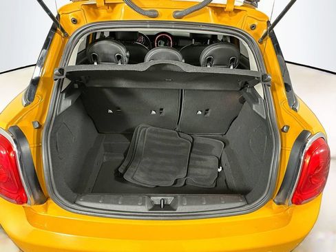 Used 2018 MINI Cooper 4-Door Hardtop FWD image 24