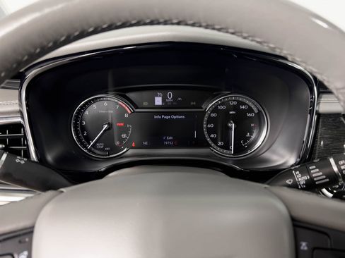 Used 2022 Cadillac XT6 Premium Luxury image 26