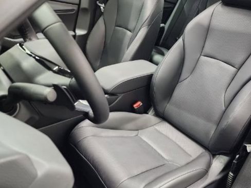 Used 2025 Honda Accord SE image 6