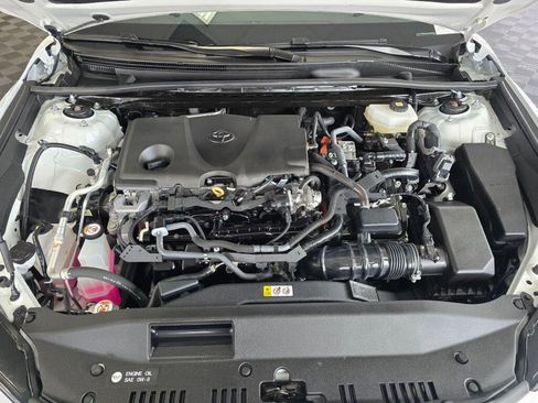 Used 2025 Toyota Camry LE FWD image 9