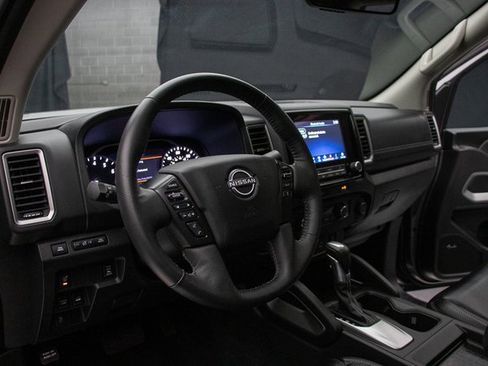 Used 2024 Nissan Frontier SL w/ Technology Package image 25