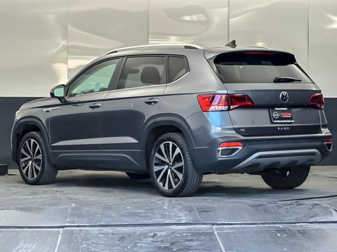 Used 2023 Volkswagen Taos SE FWD image 5