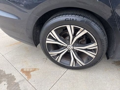 Used 2022 Volkswagen Passat 2.0T SE image 11