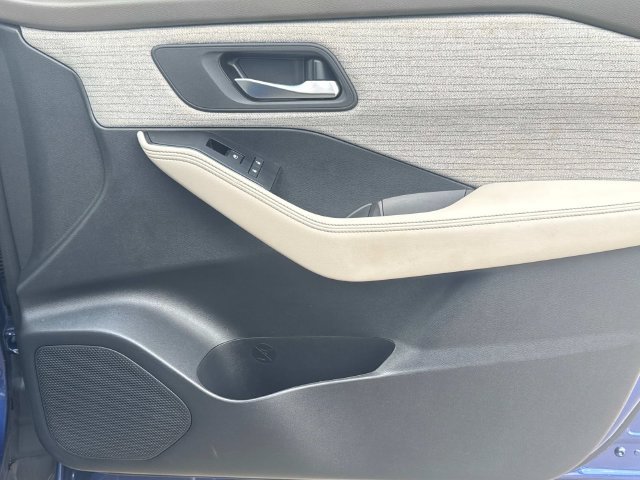 Used 2022 Nissan Rogue SV FWD image 17