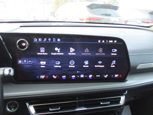 Certified 2025 Chevrolet Traverse LT image 18