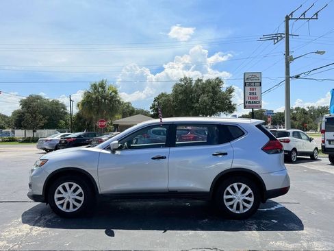 Used 2017 Nissan Rogue S FWD image 4