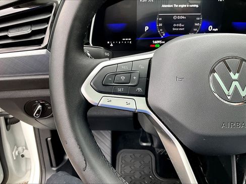 Used 2023 Volkswagen Jetta SE image 23