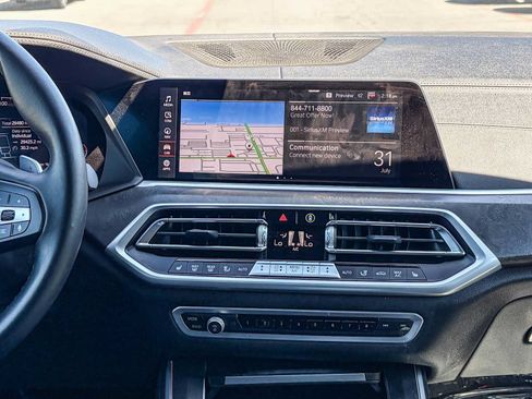 Used 2023 BMW X5 xDrive40i w/ Parking Assistance Package AWD/4WD image 12