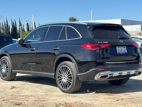 Used 2025 Mercedes-Benz GLC 300 image 7