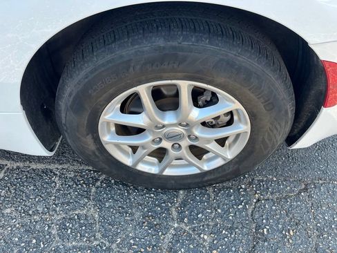 Used 2023 Chrysler Pacifica Touring-L FWD image 48