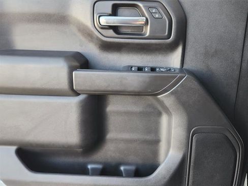 Used 2021 Chevrolet Silverado 1500 Custom image 17