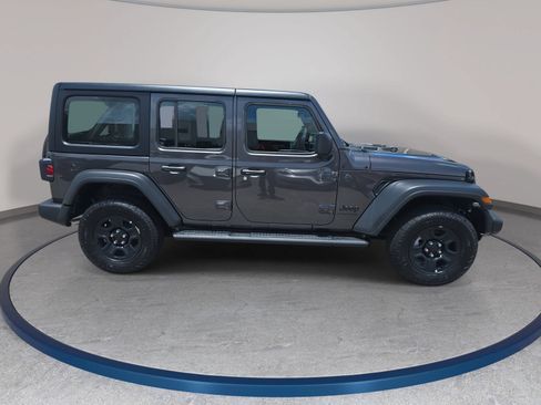 Used 2026 Jeep Wrangler Unlimited Sport AWD/4WD image 4
