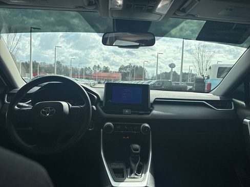 Used 2024 Toyota RAV4 XLE w/ Convenience Package image 25