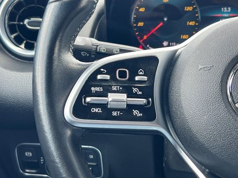 Used 2022 Mercedes-Benz GLB 250 image 28