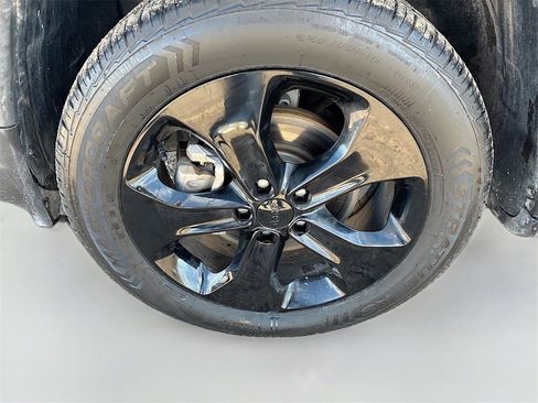 Used 2020 Jeep Compass Latitude image 29