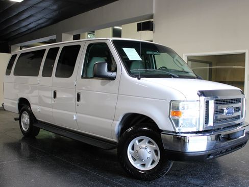 Used 2008 Ford E-350 and Econoline 350 XL RWD image 34