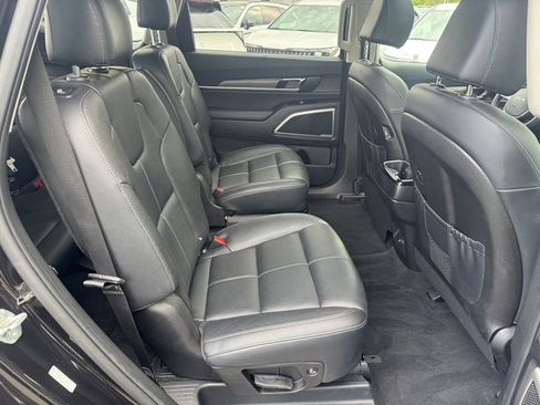 Used 2022 Kia Telluride EX w/ EX Premium Package AWD/4WD image 33