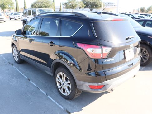 Used 2018 Ford Escape SE image 8