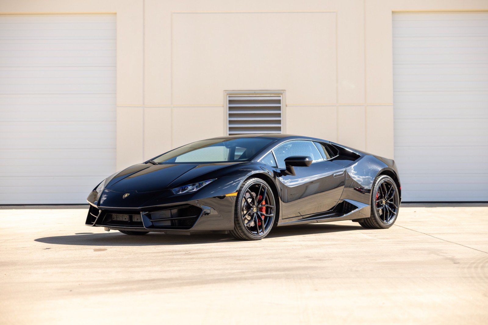 Used 2017 Lamborghini Huracan LP 580-2 RWD image 1