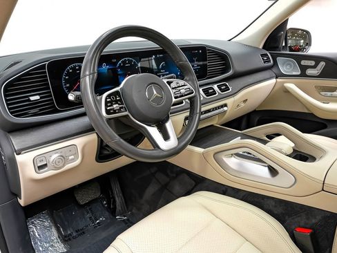 Used 2020 Mercedes-Benz GLE 350 w/ AMG Line Exterior image 3